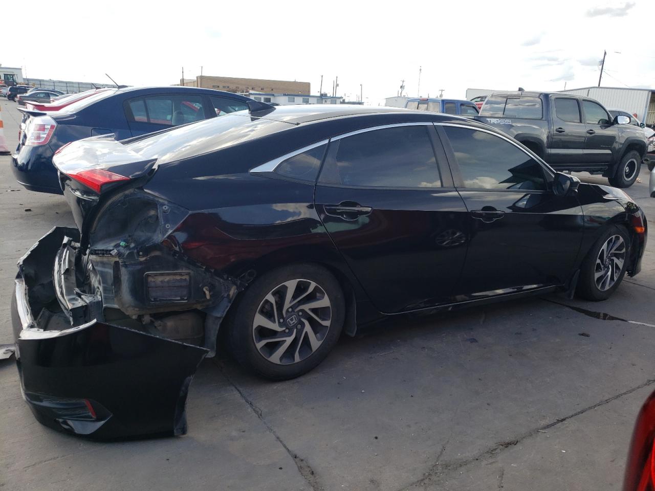 Image 3 of 2018 HONDA CIVIC EX 2018 with VIN 2HGFC2F73JH521889