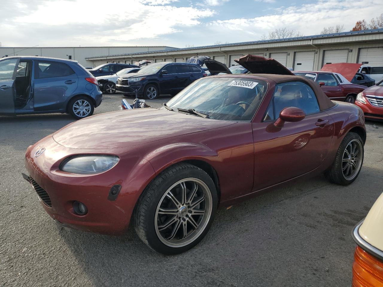 Image 1 of 2006 MAZDA MX-5 MIATA  2006 with VIN JM1NC25F160104026