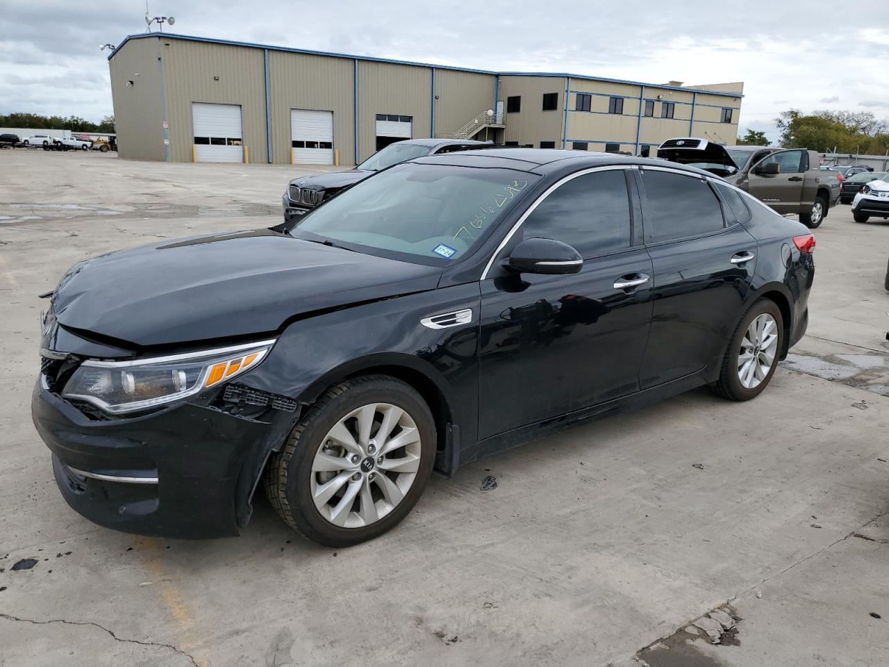Изображение 1 2016 KIA OPTIMA EX 2016 с VIN 5XXGU4L36GG075522
