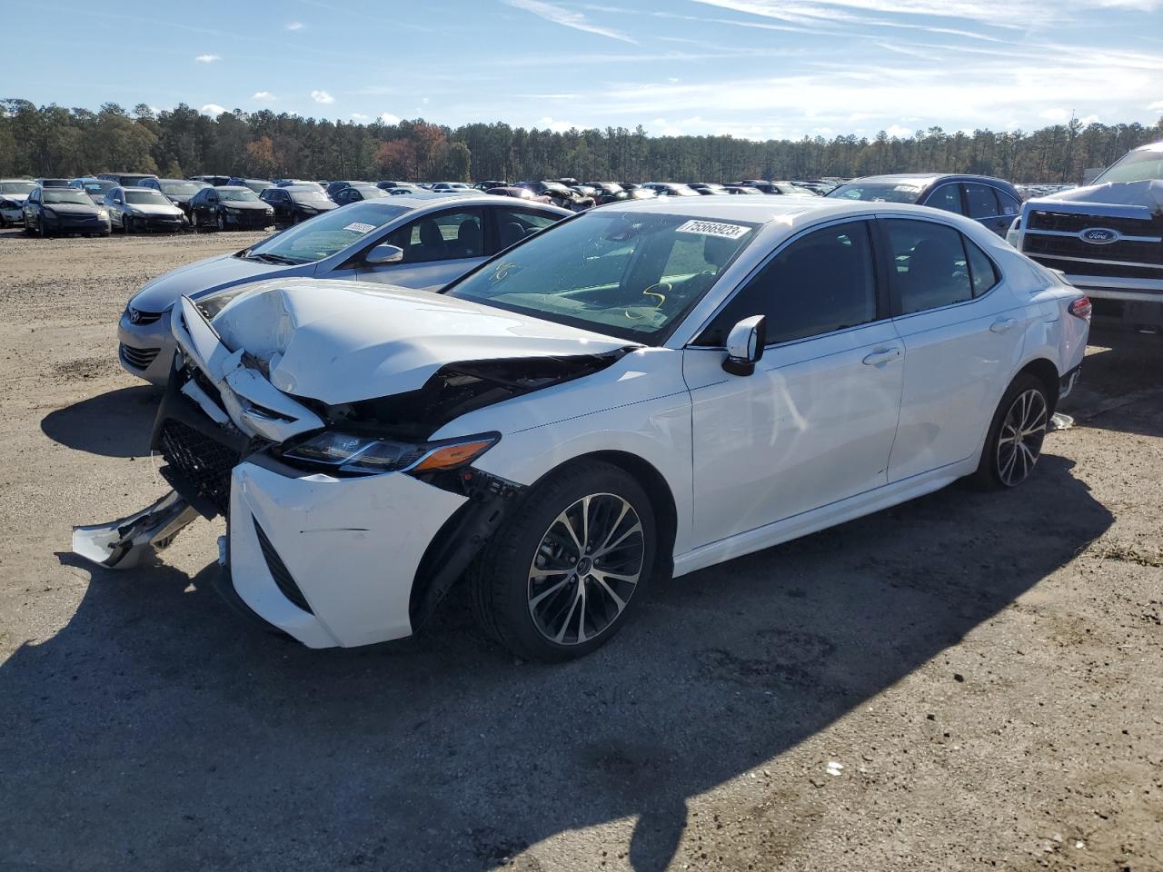 Obraz 1 z 2020 TOYOTA CAMRY SE 2020 z VIN 4T1M11AK5LU985442