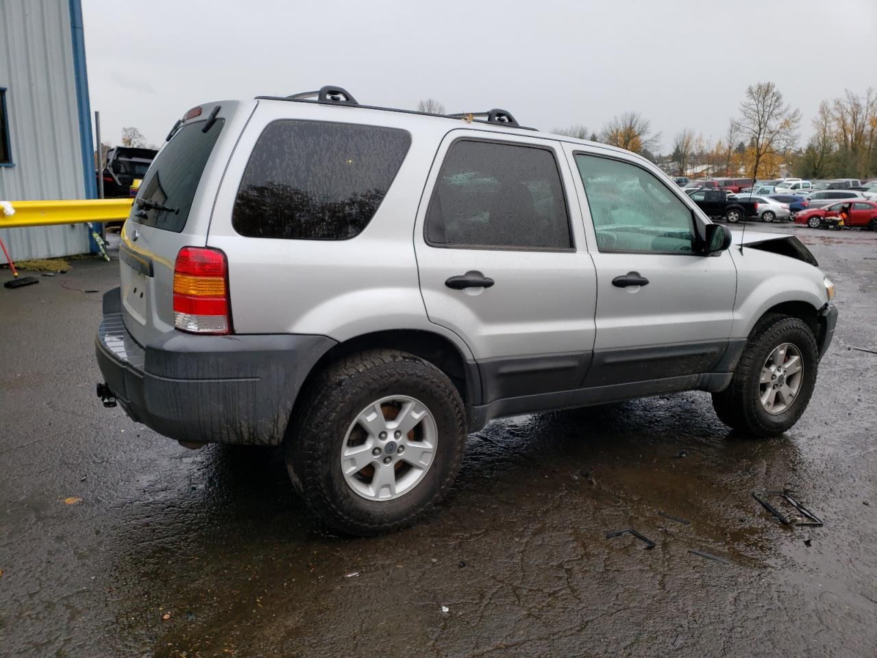 Obraz 3 z 2005 FORD ESCAPE XLT 2005 z VIN 1FMYU93115KA20720
