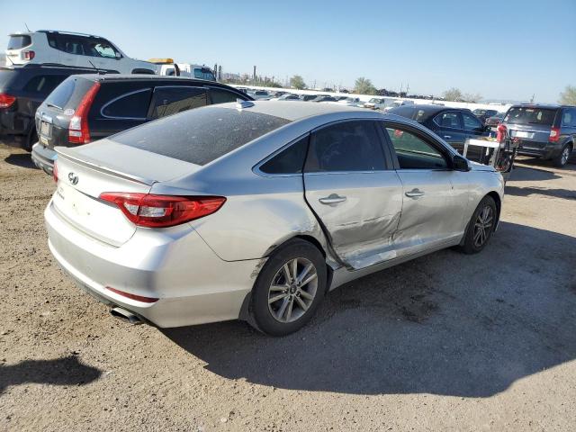 Obraz 3 z 2015 HYUNDAI SONATA SE 2015 z VIN 5NPE24AF0FH203833