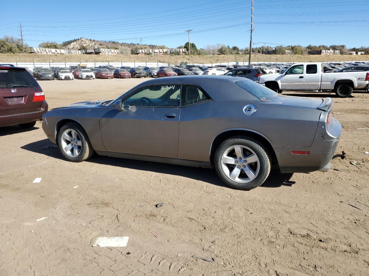 Image 2 of Dodge Challenger R/T 2011 with VIN 2B3CJ5DT8BH601846