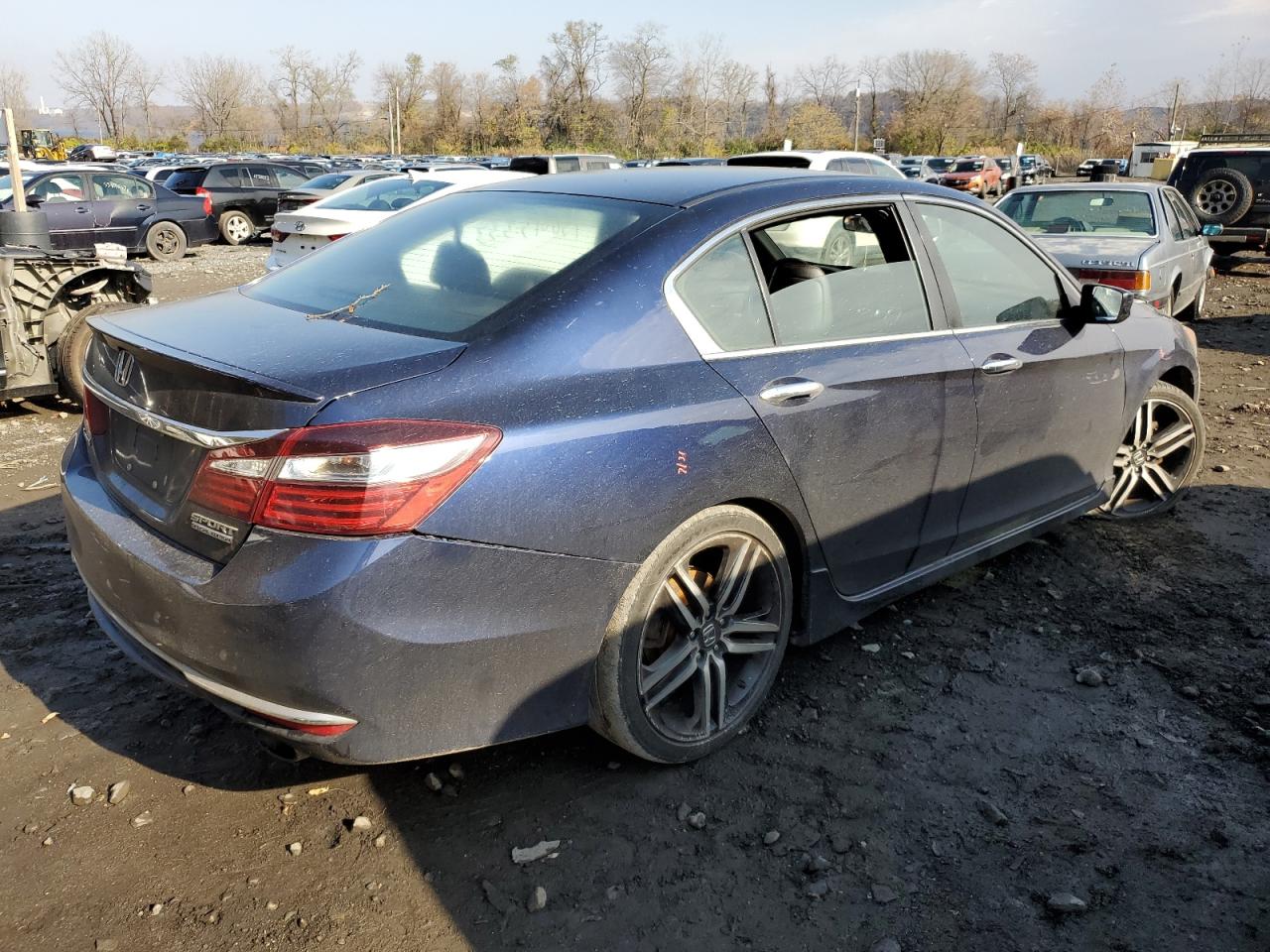 Image 3 of 2017 HONDA ACCORD SPORT SPECIAL EDITION 2017 with VIN 1HGCR2F14HA090372