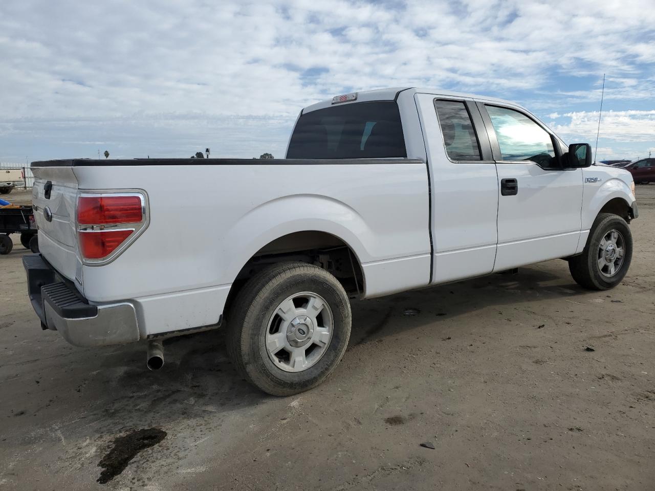 Image 3 of 2014 FORD F150 SUPER CAB 2014 with VIN 1FTFX1CFXEKE44767