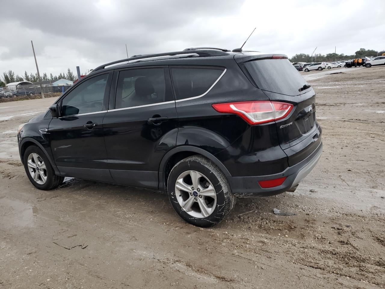 Изображение 2 2016 FORD ESCAPE SE 2016 с VIN 1FMCU0GX4GUA60818