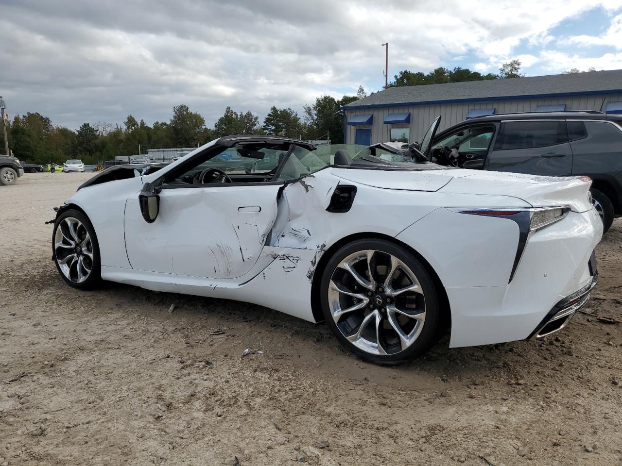 Image 2 of 2021 LEXUS LC 500 2021 with VIN JTHKPAAY8MA101641