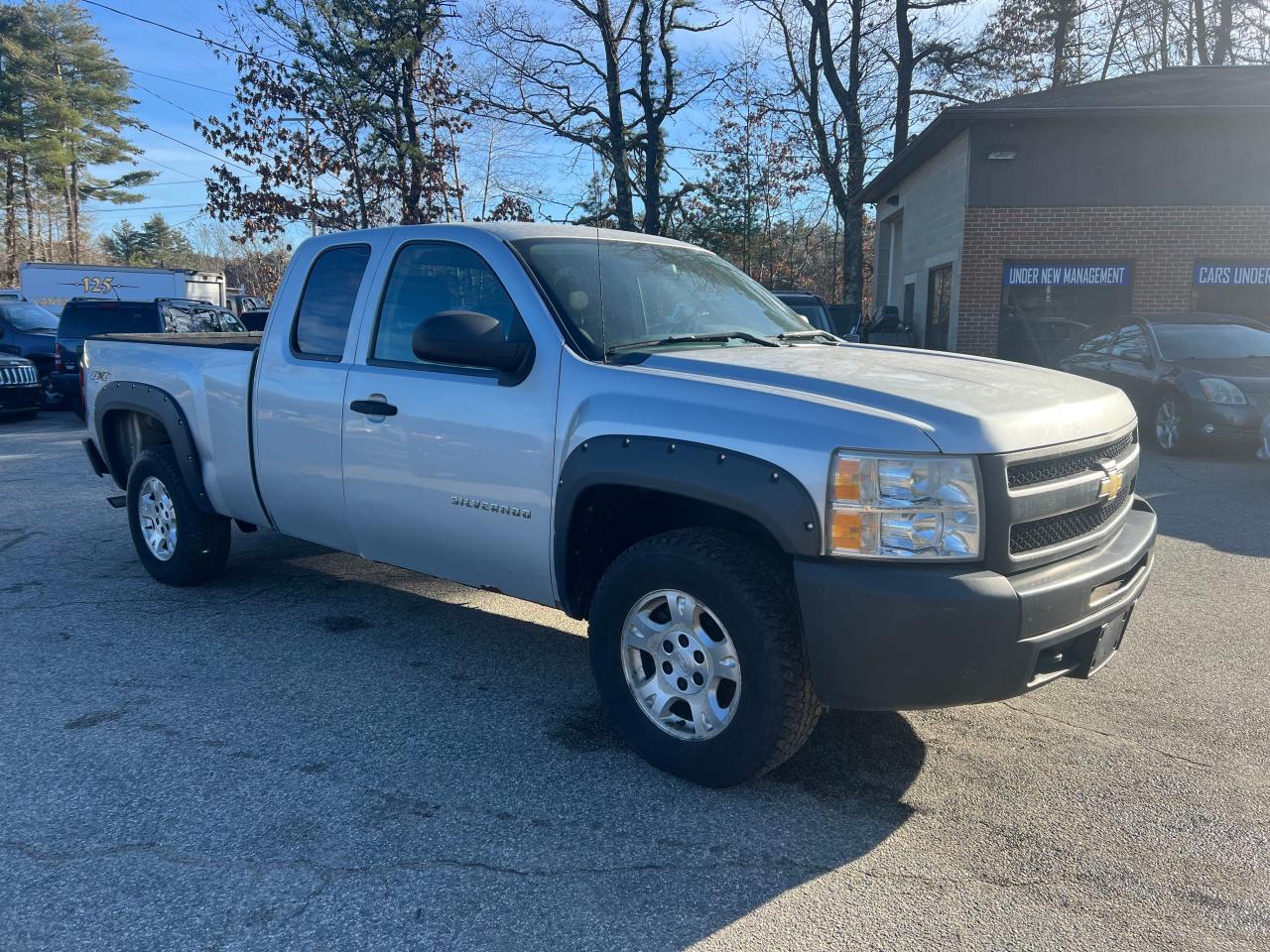 Image 1 of 2011 CHEVROLET SILVERADO K1500 2011 with VIN 1GCRKPEA8BZ205768