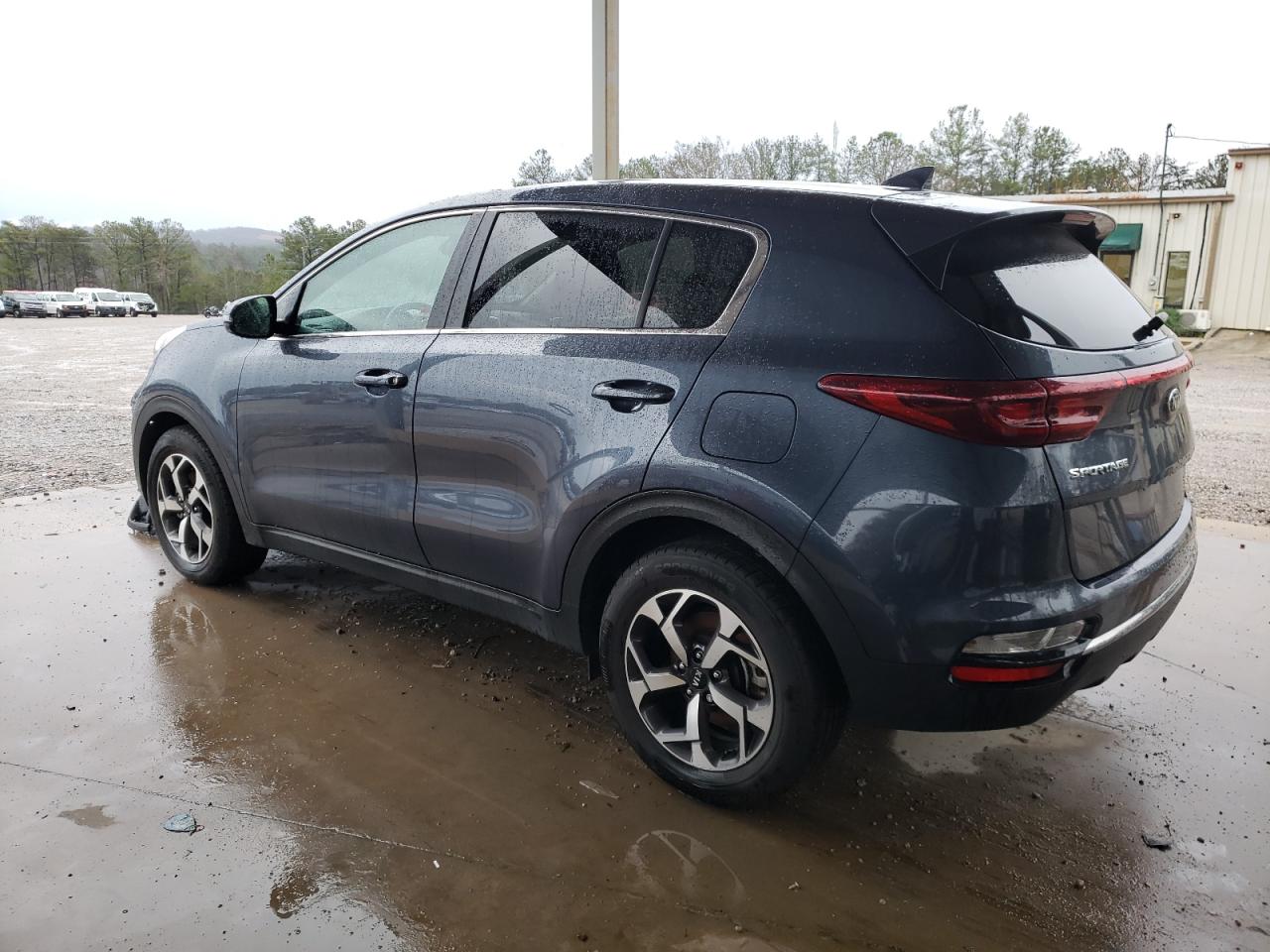 Image 2 of 2020 KIA SPORTAGE LX 2020 with VIN KNDPM3AC5L7722055
