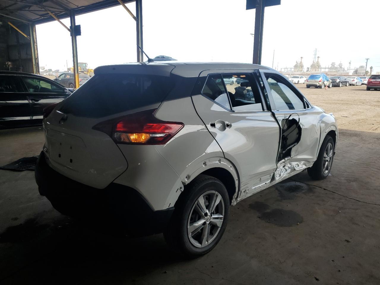 Obraz 3 z 2020 NISSAN KICKS S 2020 z VIN 3N1CP5BVXLL546992