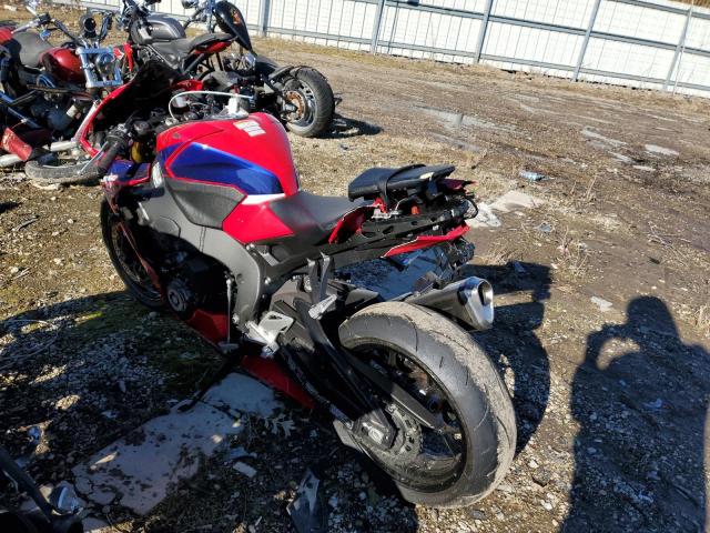 Image 3 of 2022 HONDA CBR1000 RR 2022 with VIN JH2SC7717NK500408