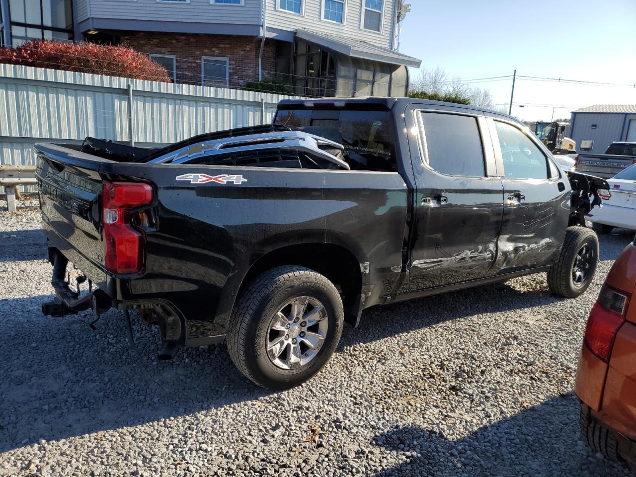 Image 3 of 2019 CHEVROLET SILVERADO K1500 LT 2019 with VIN 1GCUYDEDXKZ148555