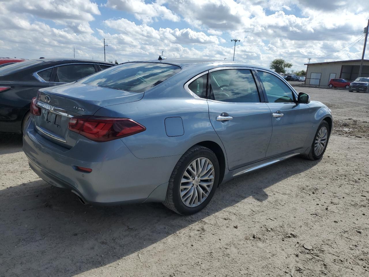 Obraz 3 z 2016 INFINITI Q70L 3.7 2016 z VIN JN1BY1PR5GM721111