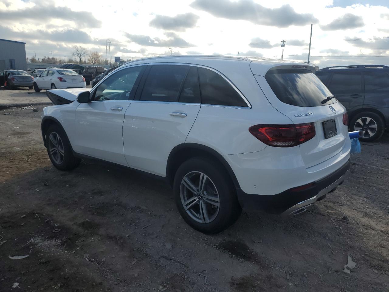 Image 2 of 2022 MERCEDES-BENZ GLC 300 2022 with VIN W1N0G8DB5NG102911
