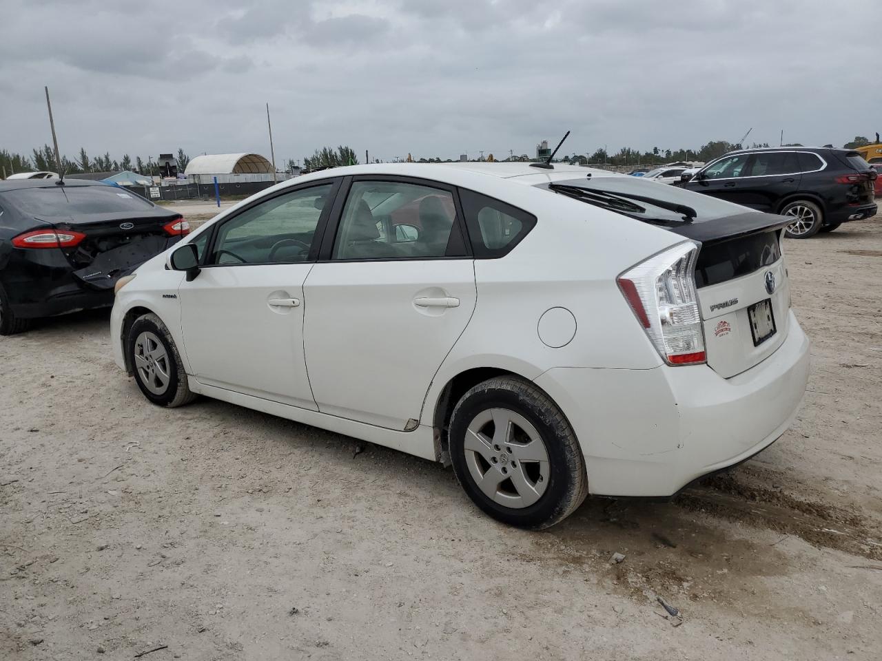 Image 2 of 2010 TOYOTA PRIUS  2010 with VIN JTDKN3DUXA0010349