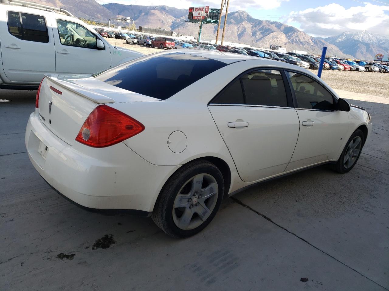 Image 3 of 2008 PONTIAC G6 BASE 2008 with VIN 1G2ZG57B484124160
