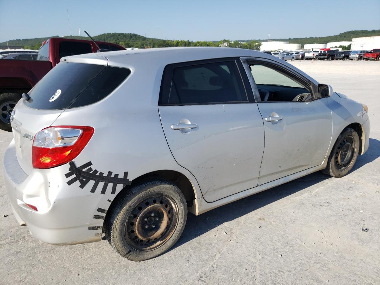 Image 3 of Toyota Corolla Matrix 2011 with VIN 2T1KU4EE4BC542297