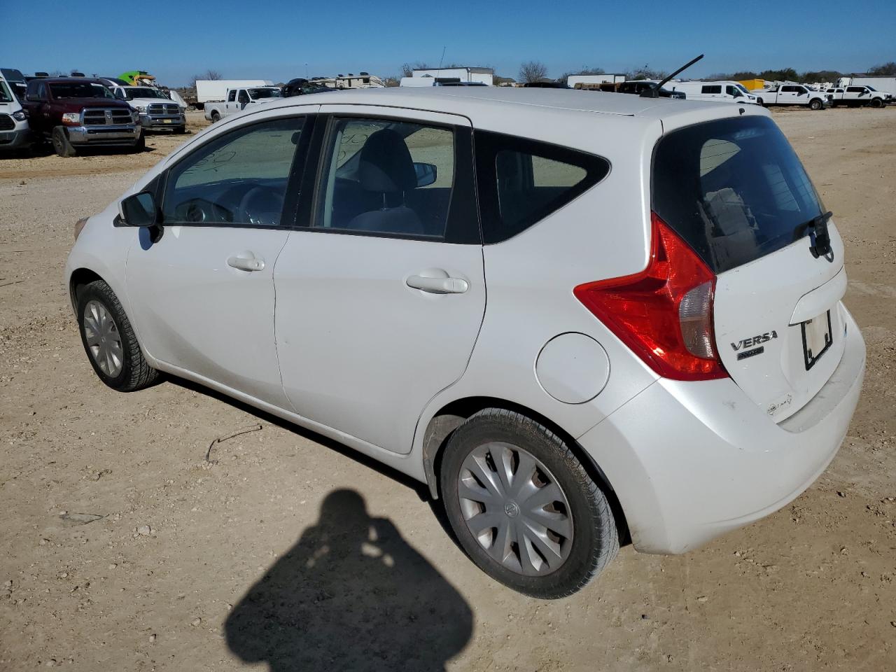 Obraz 2 z 2015 NISSAN VERSA NOTE S 2015 z VIN 3N1CE2CP6FL357491