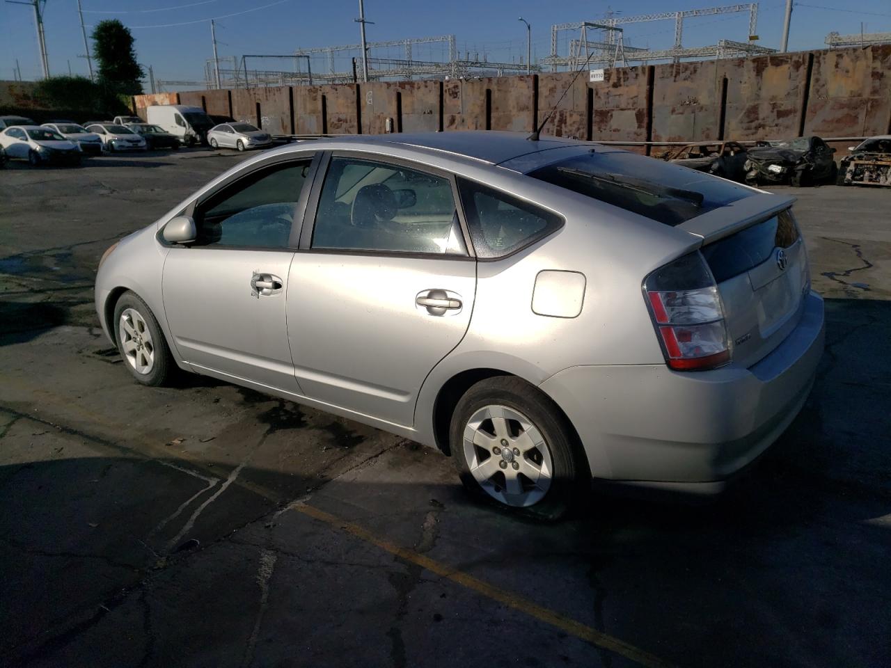 Изображение 2 2004 TOYOTA PRIUS  2004 с VIN JTDKB20UX40079717
