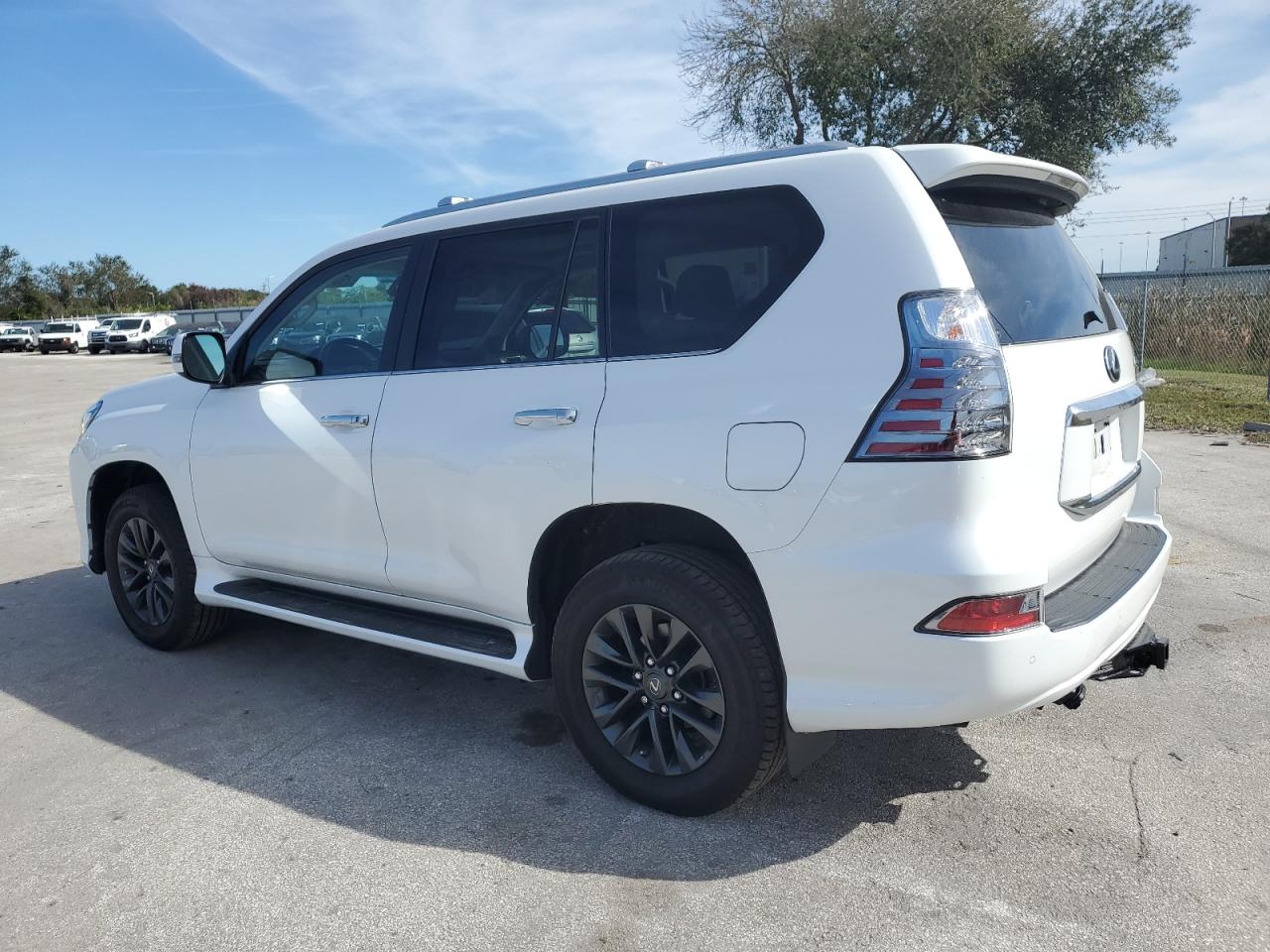 Image 2 of 2021 LEXUS GX 460 PREMIUM 2021 with VIN JTJAM7BX3M5304330