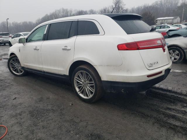 Изображение 2 2019 LINCOLN MKT  2019 с VIN 2LMHJ5AT4KBL02480