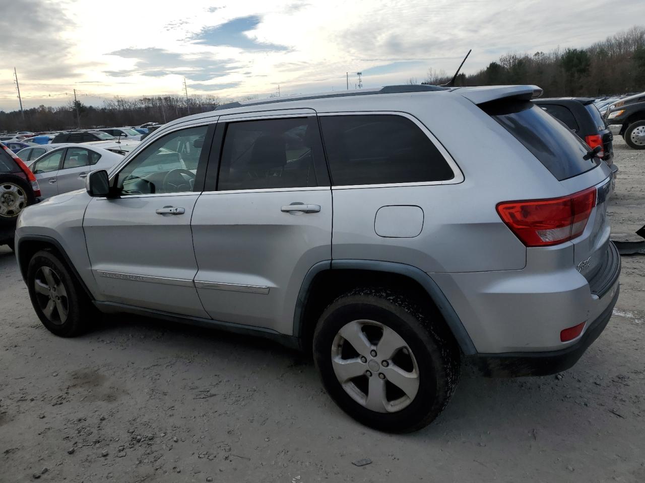 Изображение 2 2011 JEEP GRAND CHEROKEE LAREDO 2011 с VIN 1J4RR4GG3BC736479