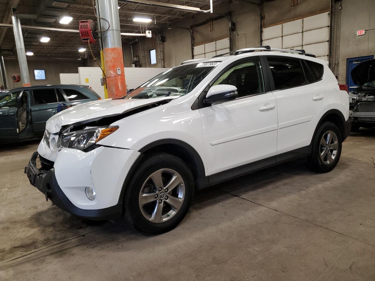 Image 1 of 2015 TOYOTA RAV4 XLE 2015 with VIN JTMRFREV9FD164850