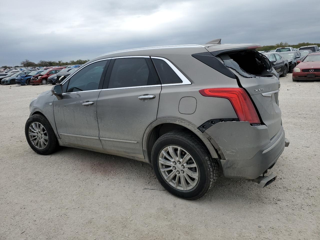 Image 2 of 2018 CADILLAC XT5  2018 with VIN 1GYKNARS8JZ116882