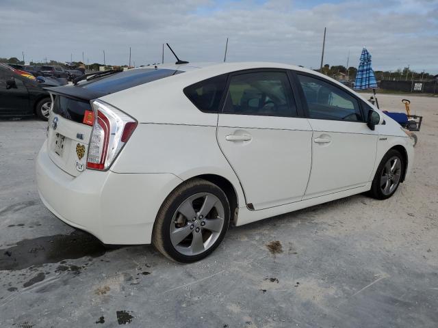 Изображение 3 2013 TOYOTA PRIUS  2013 с VIN JTDKN3DU0D1661701