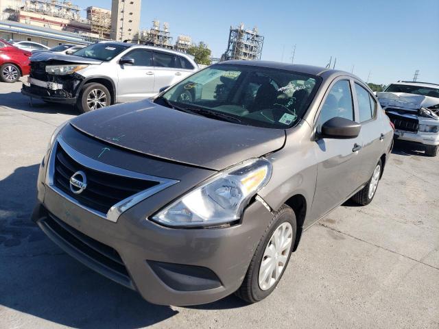Obraz 1 z 2016 NISSAN VERSA S 2016 z VIN 3N1CN7AP1GL911845
