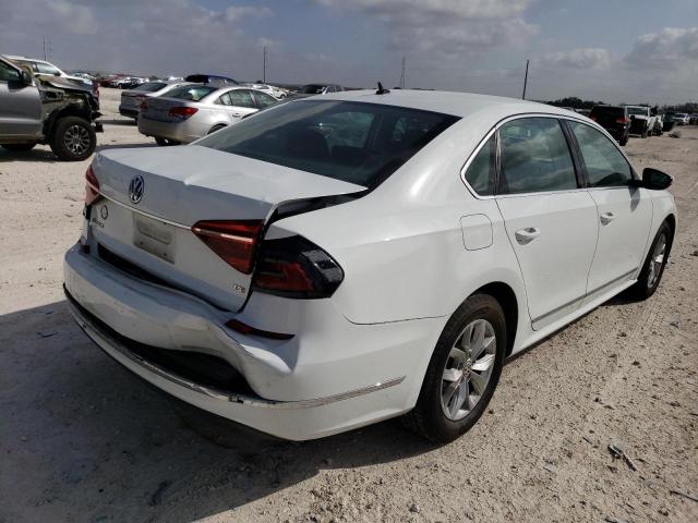 Изображение 3 2017 VOLKSWAGEN PASSAT S 2017 с VIN 1VWAT7A3XHC019806