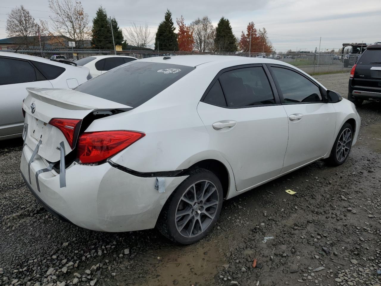 Изображение 3 2017 TOYOTA COROLLA L 2017 с VIN 5YFBURHE4HP629330