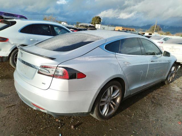 Изображение 3 2013 TESLA MODEL S  2013 с VIN 5YJSA1CG2DFP07533