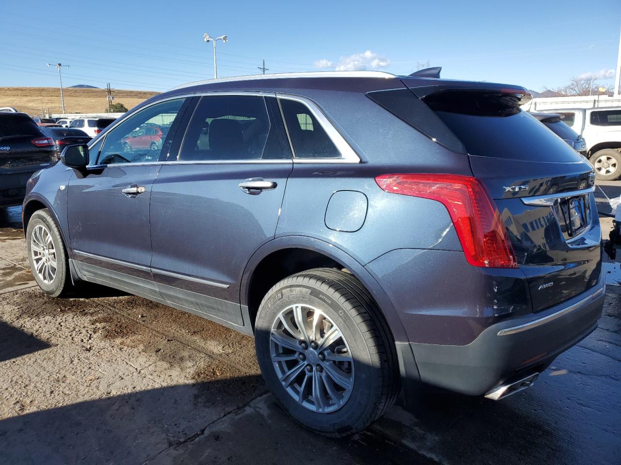 Obraz 2 z 2018 CADILLAC XT5 LUXURY 2018 z VIN 1GYKNDRS3JZ198229
