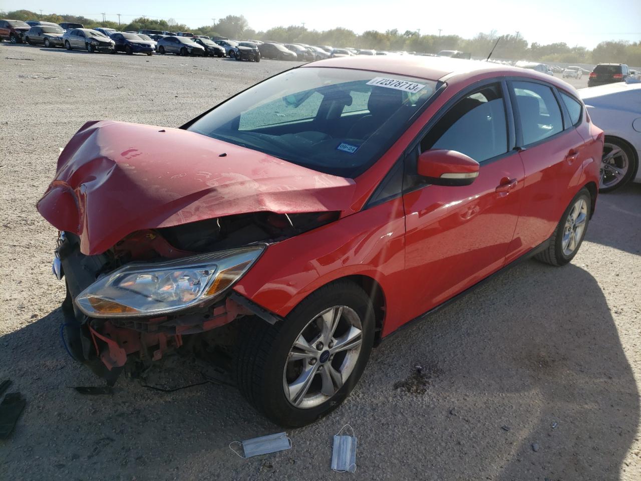 Image 1 of 2014 FORD FOCUS SE 2014 with VIN 1FADP3K22EL393041