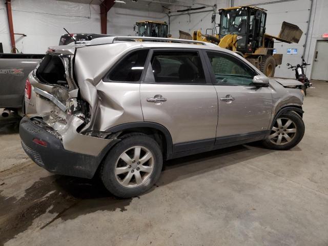 Изображение 3 2013 KIA SORENTO LX 2013 с VIN 5XYKTDA28DG421715