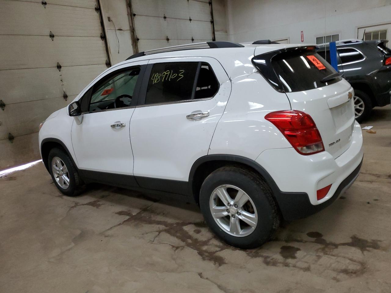 Изображение 2 2017 CHEVROLET TRAX 1LT 2017 с VIN 3GNCJPSBXHL234010
