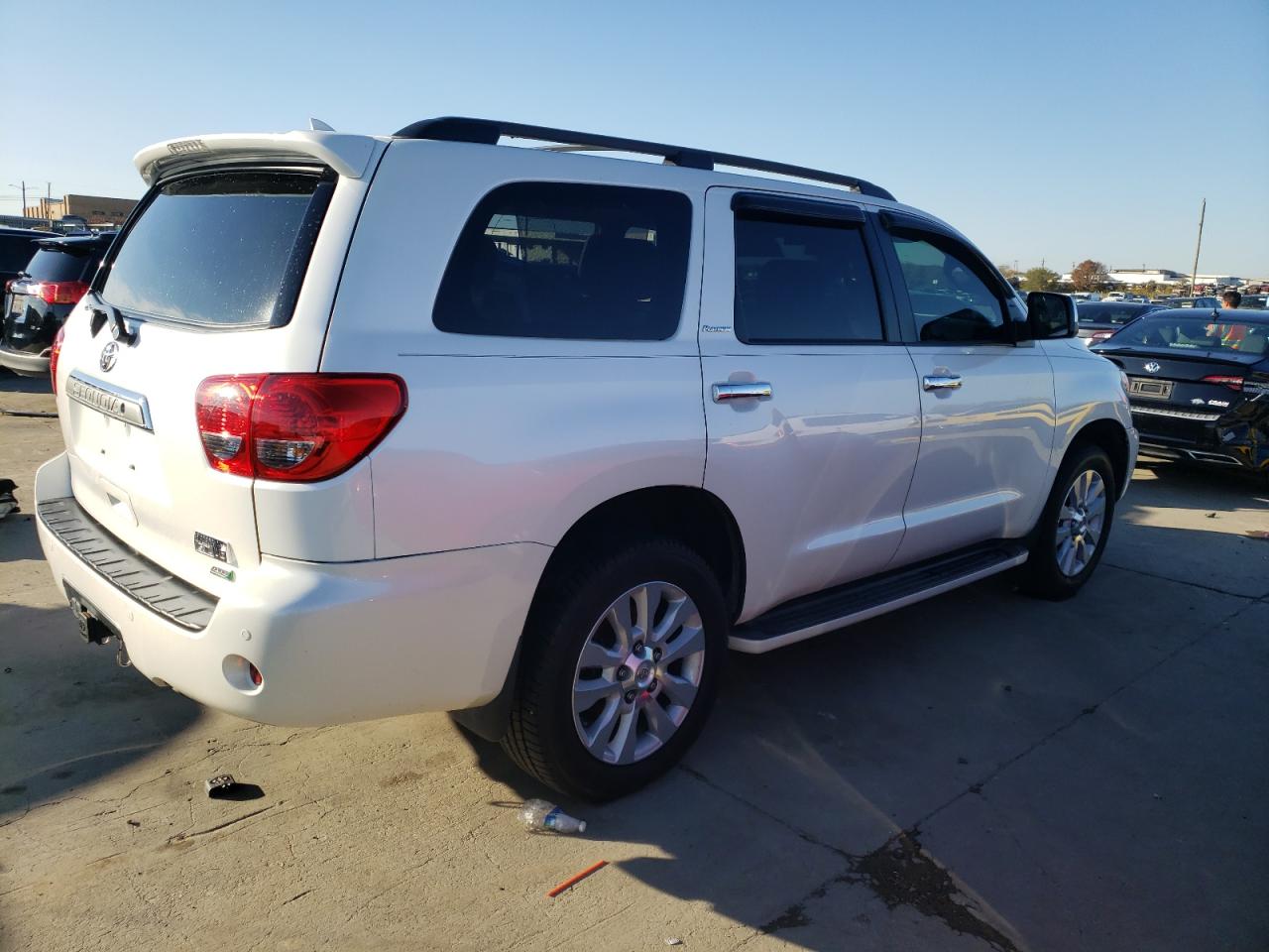 Image 3 of 2015 TOYOTA SEQUOIA PLATINUM 2015 with VIN 5TDDW5G13FS121588