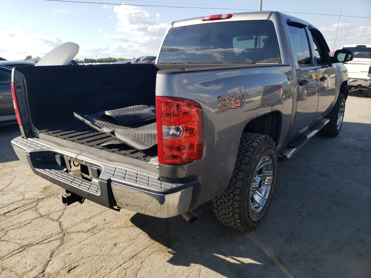 Image 3 of 2009 CHEVROLET SILVERADO K1500 LT 2009 with VIN 3GCEK23329G117993