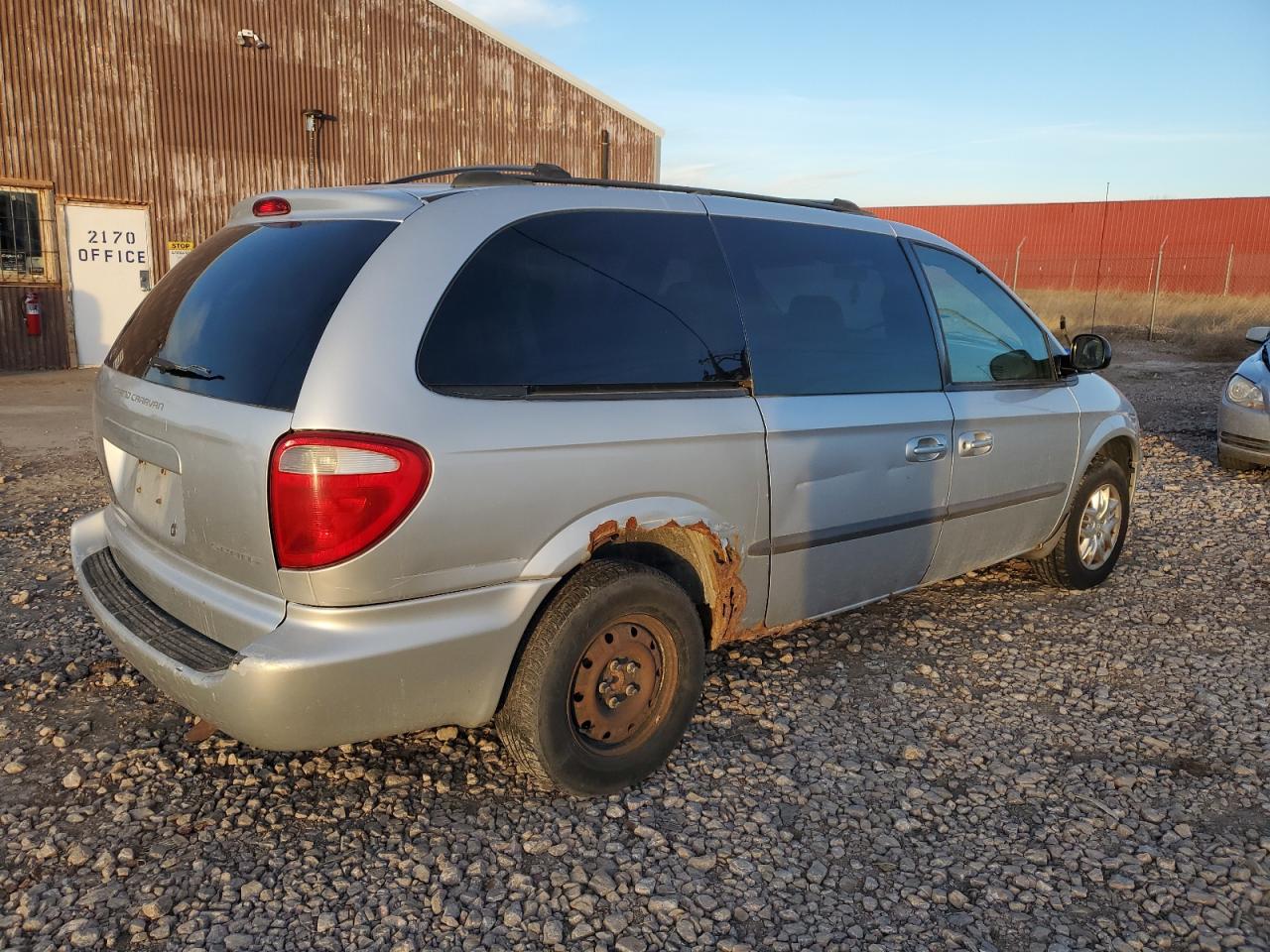 Image 3 of 2002 DODGE GRAND CARAVAN SPORT 2002 with VIN 2B4GP44R42R731062