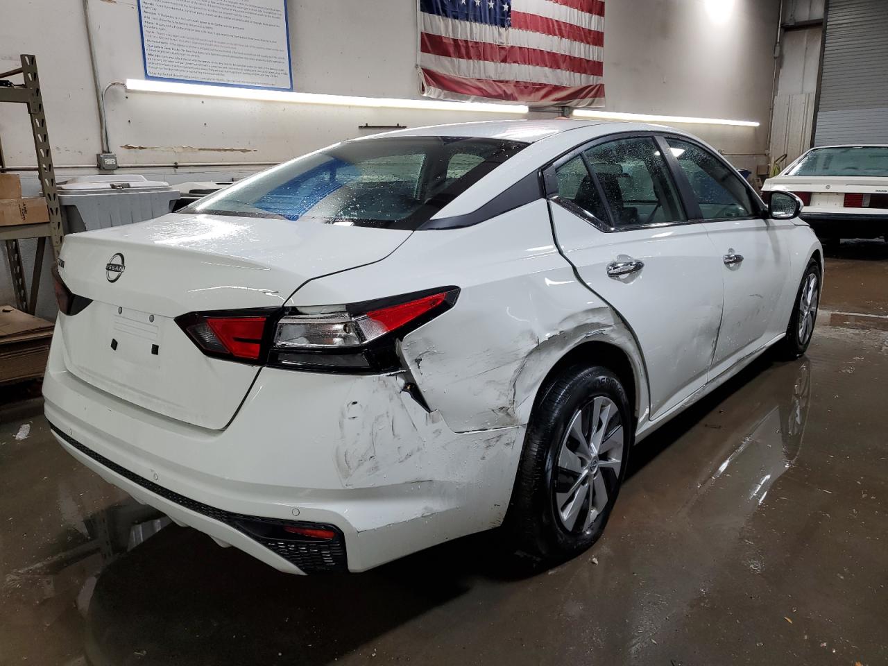 Изображение 3 2023 NISSAN ALTIMA S 2023 с VIN 1N4BL4BVXPN368236
