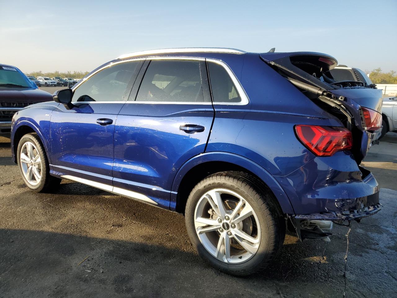 Obraz 2 z 2023 AUDI Q3 PREMIUM PLUS S LINE 45 2023 z VIN WA1EECF30P1019365