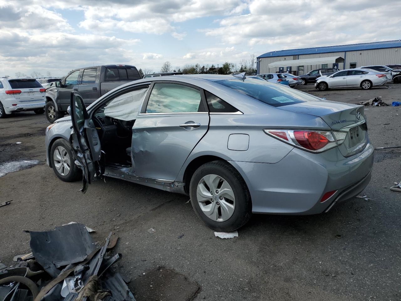 Изображение 2 2014 HYUNDAI SONATA HYBRID 2014 с VIN KMHEC4A45EA117981