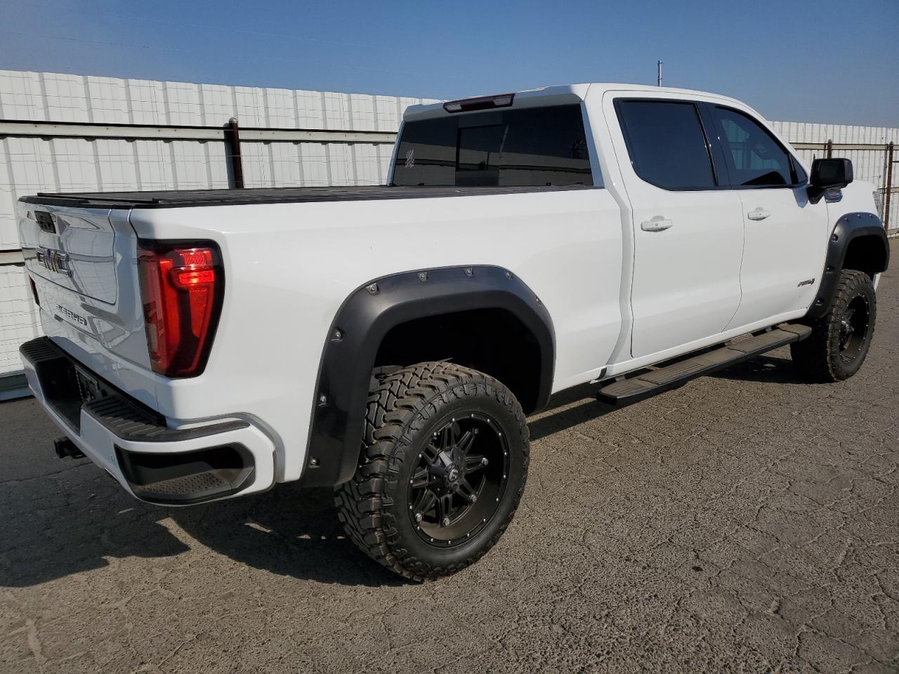 Изображение 3 2020 GMC SIERRA K1500 AT4 2020 с VIN 1GTP9EEL7LZ116669