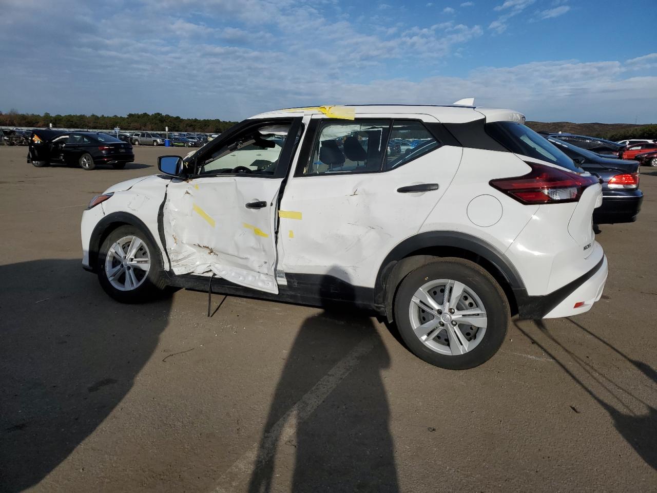Obraz 2 z 2023 NISSAN KICKS S 2023 z VIN 3N1CP5BVXPL529096