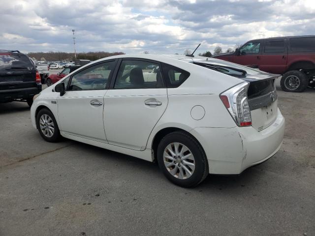 Image 2 of 2013 TOYOTA PRIUS PLUG-IN  2013 with VIN JTDKN3DP1D3045326