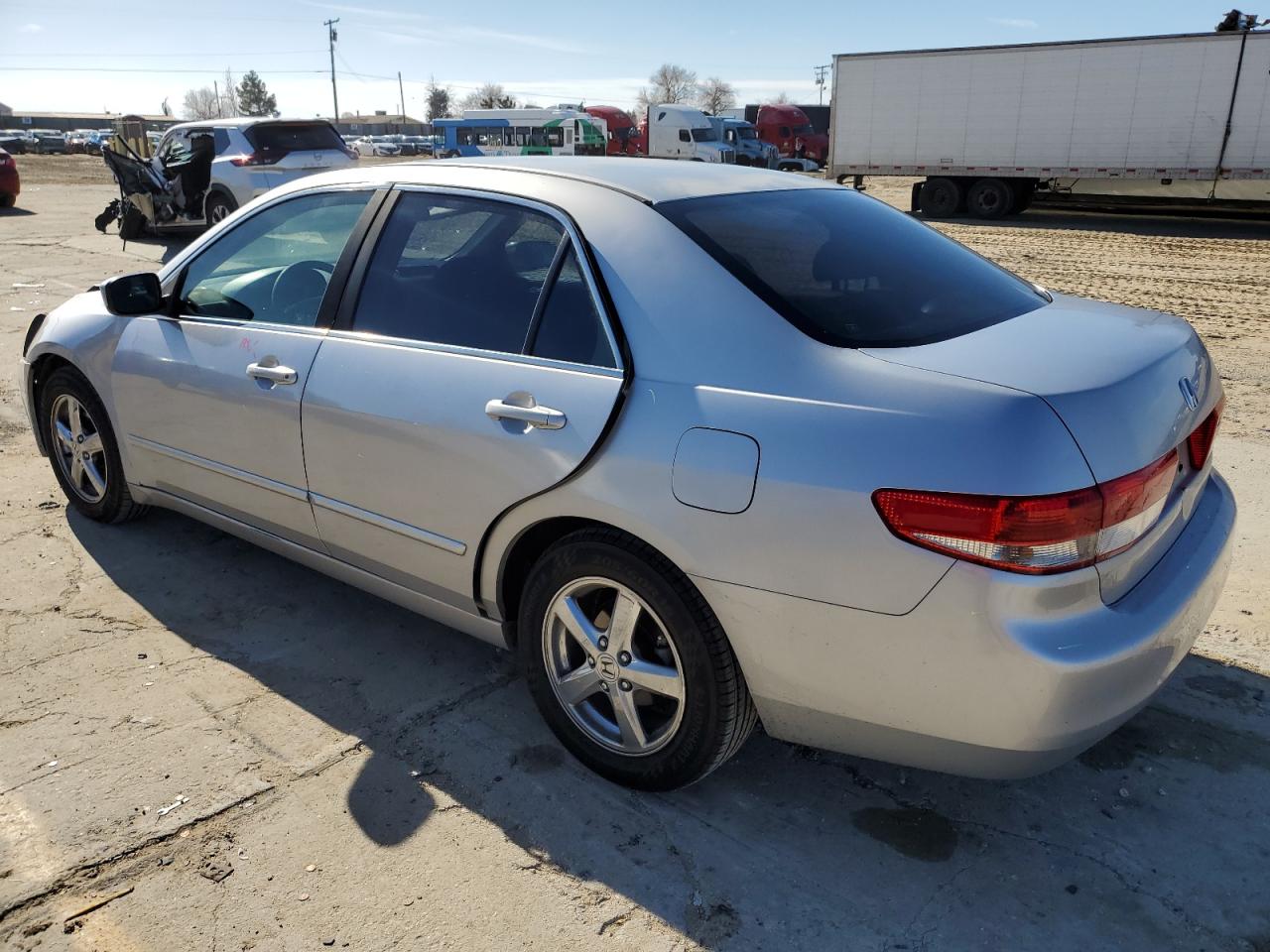 Image 2 of 2003 HONDA ACCORD EX 2003 with VIN JHMCM56643C036351