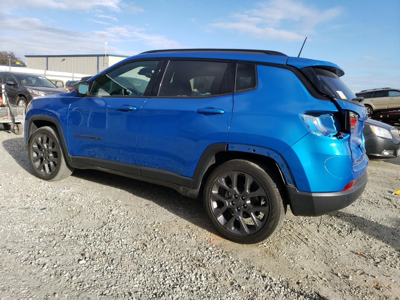 Obraz 2 z 2021 JEEP COMPASS 80TH EDITION 2021 z VIN 3C4NJCEB2MT545799