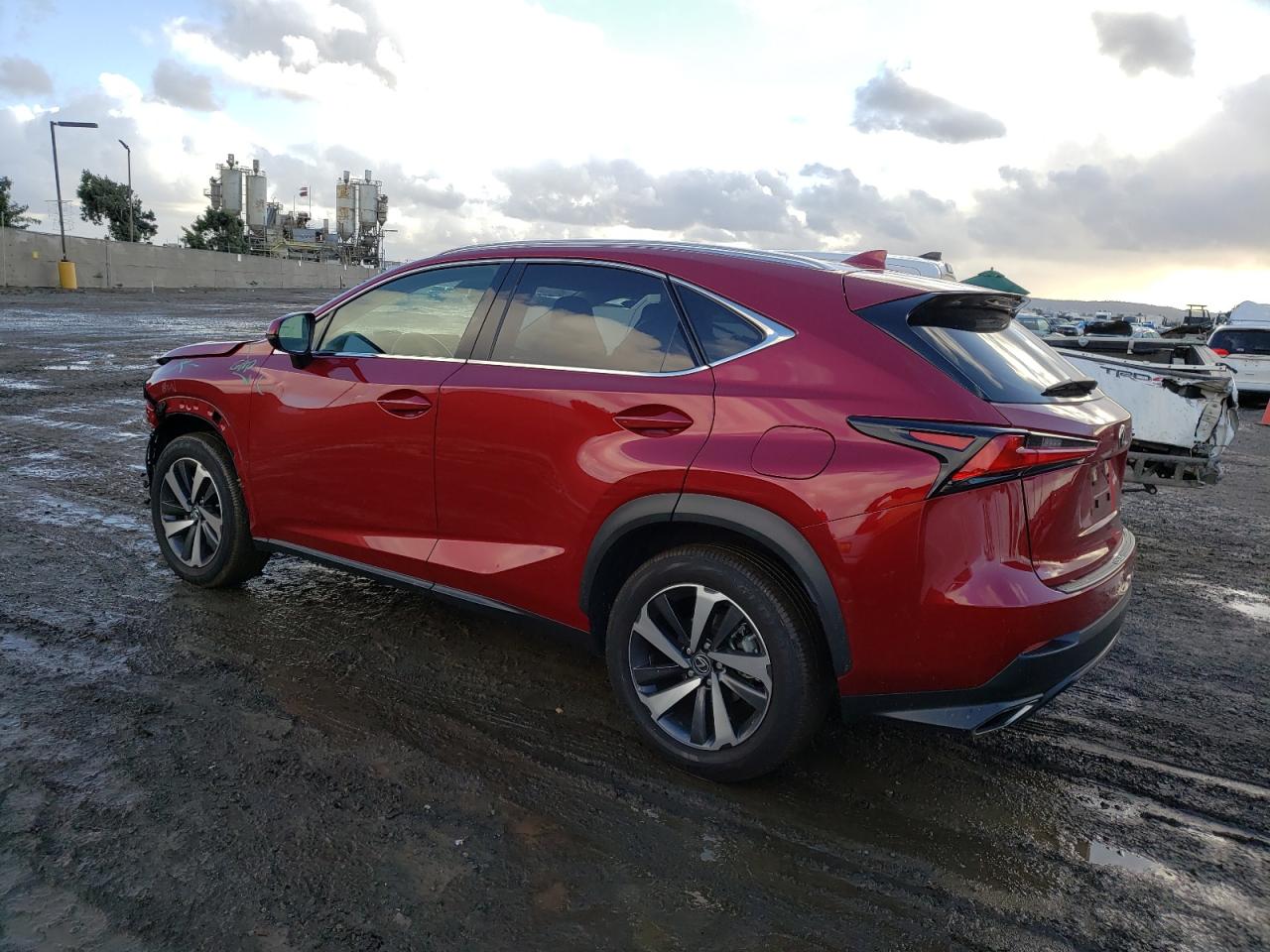 Obraz 2 z 2020 LEXUS NX 300 2020 z VIN JTJGARBZ7L5000870