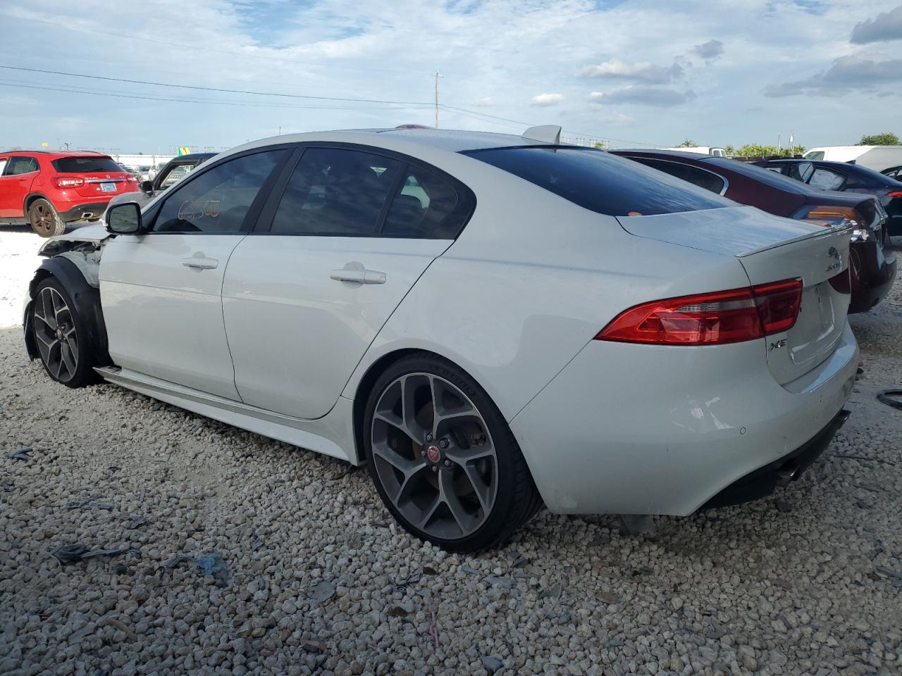 Изображение 2 2017 JAGUAR XE R - SPORT 2017 с VIN SAJAF4BV1HA955206